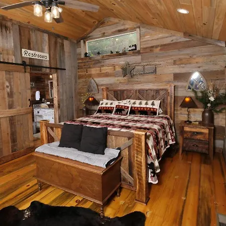 Barnwood Ridge Villa Gatlinburg Exterior photo
